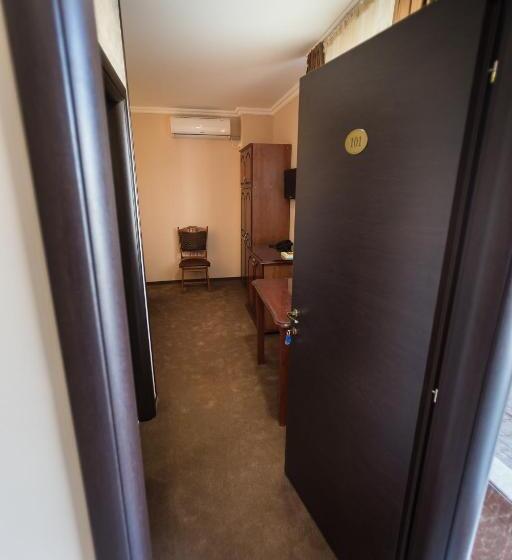 هتل Express Residence