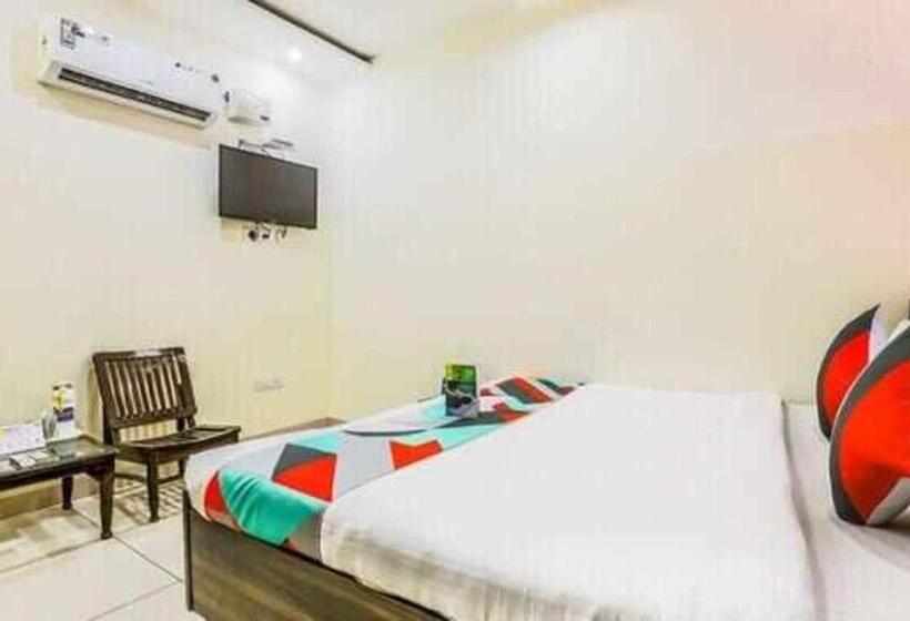 هتل Fabexpress Mayank Palace