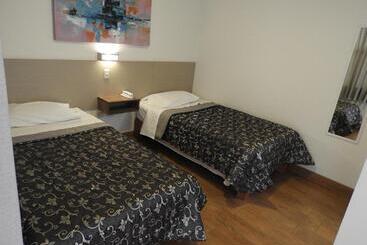 هتل Nice Inn Tacna