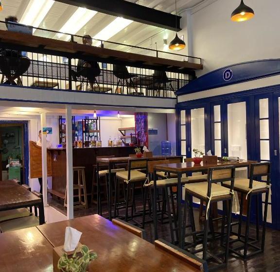 Hostel Draper Startup House For Entrepreneurs
