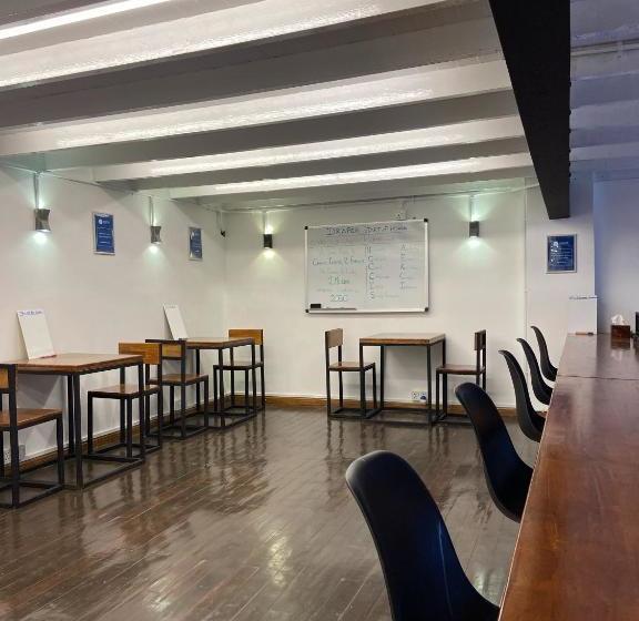Hostel Draper Startup House For Entrepreneurs