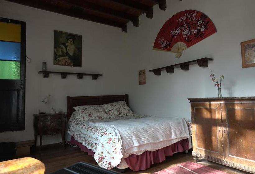 فندق صغير Hostal Los Castaños