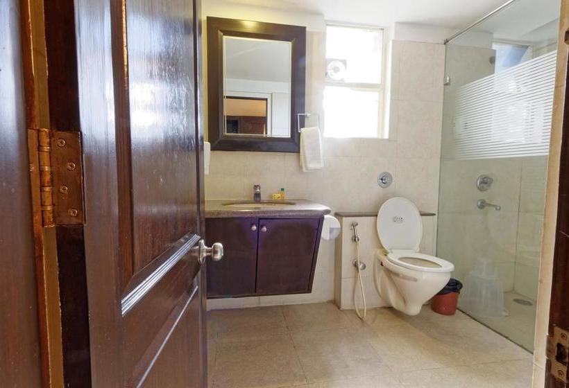 ホテル Fab Blue Orchid Railway Station