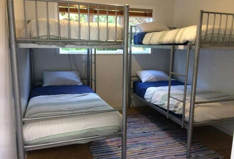 Hekerua Lodge Backpackers Hostel Waiheke Island