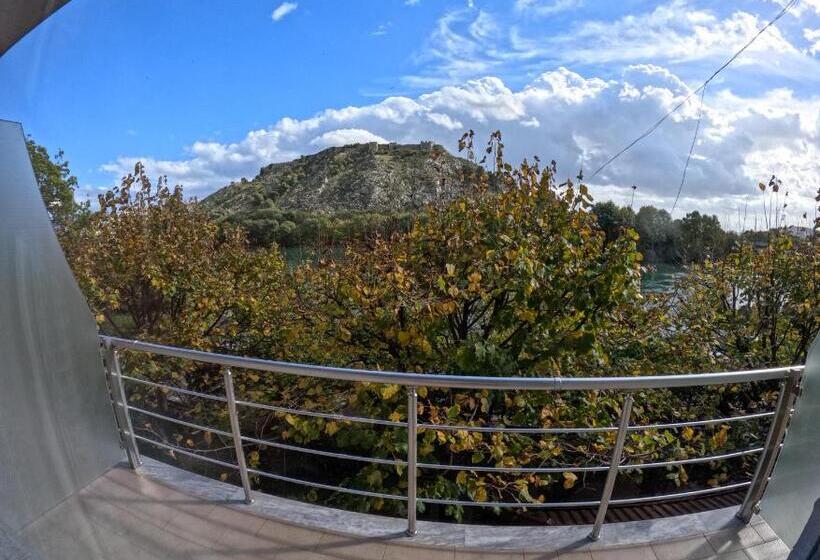 هتل Buna Park
