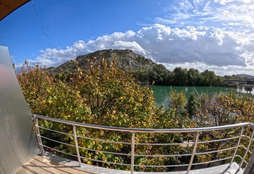 هتل Buna Park