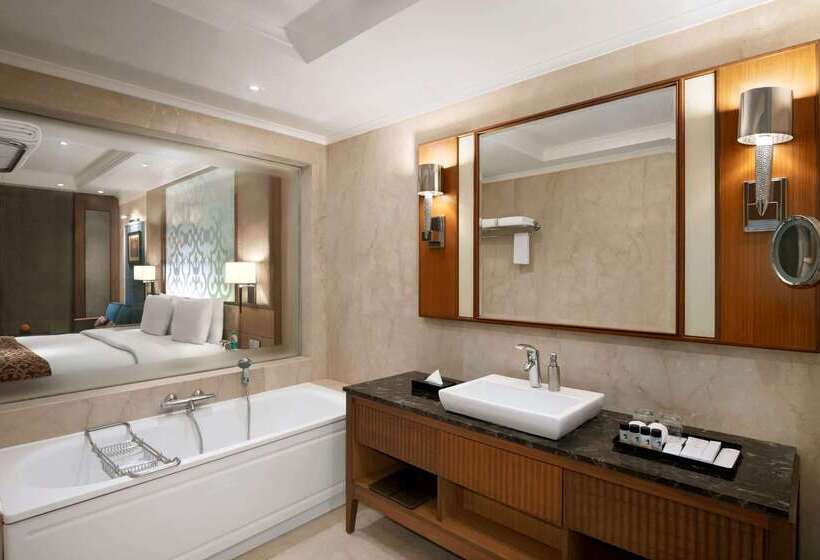 هتل Ramada Plaza Chennai