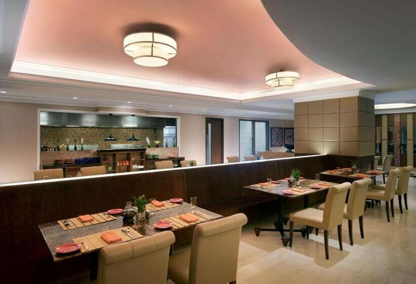 هتل Ramada Plaza Chennai