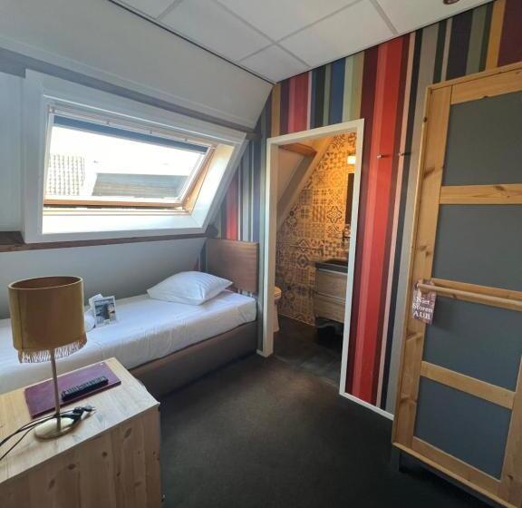 فندق West Inn