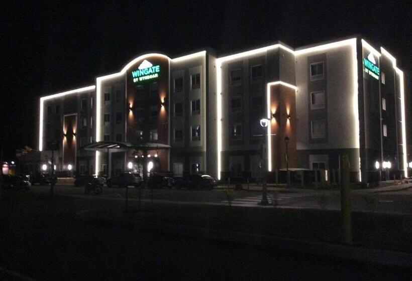 هتل Wingate By Wyndham Dieppe Moncton