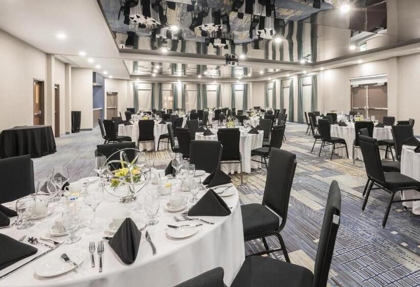 هتل Wingate By Wyndham Dieppe Moncton