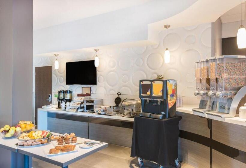 هتل Wingate By Wyndham Dieppe Moncton