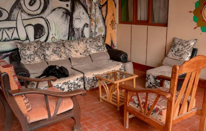 هاستل Huaraz Colonial