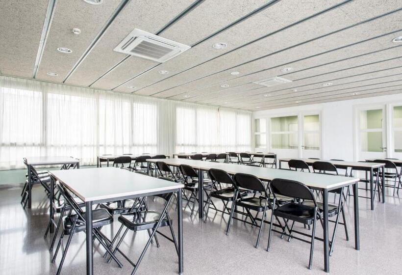 هاستل Residencia Universitaria As Burgas