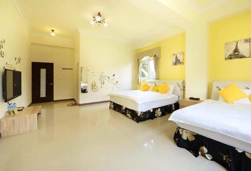 تختخواب و صبحانه Love Fun House