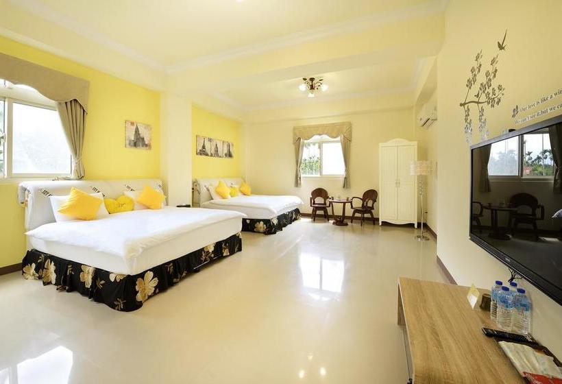 تختخواب و صبحانه Love Fun House