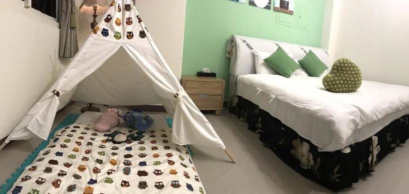 تختخواب و صبحانه Love Fun House