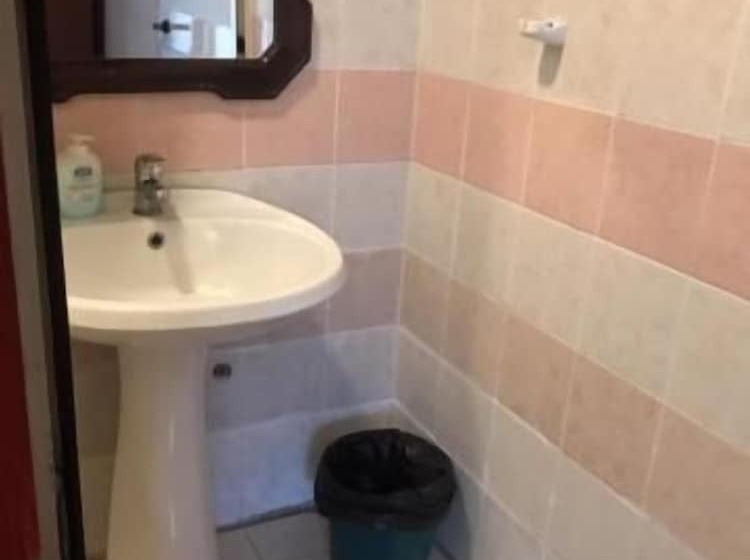 تختخواب و صبحانه Room In Bb   Bb Sciddicu Rooms, Lg