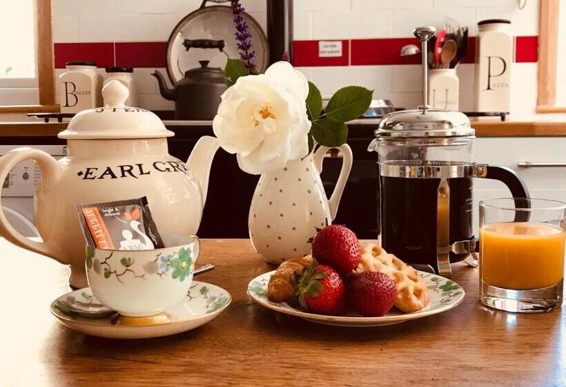 تختخواب و صبحانه Tresillian House