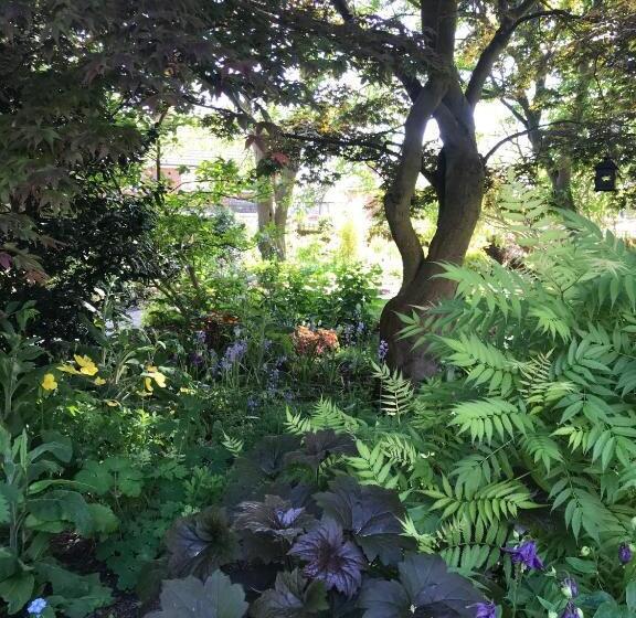 تختخواب و صبحانه Tresillian House