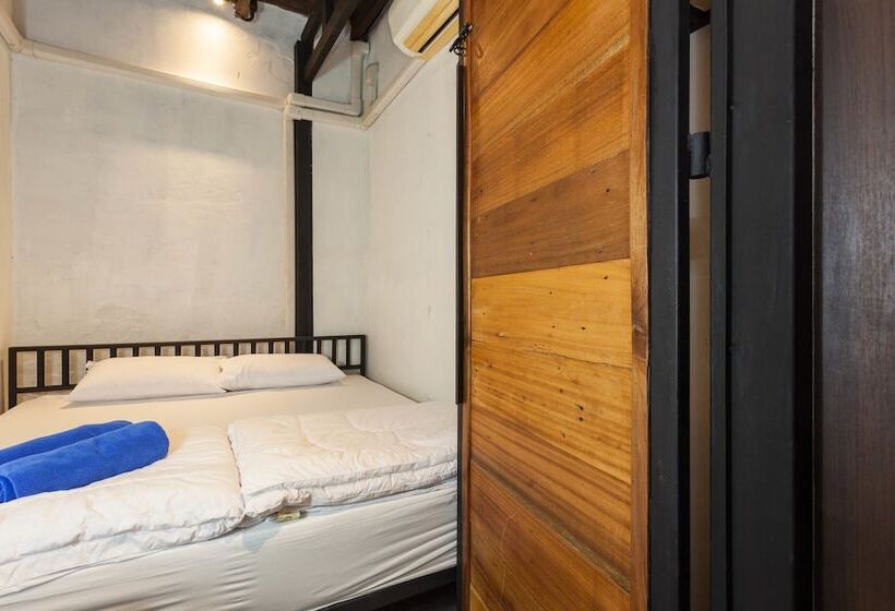 Feel Good Hostel