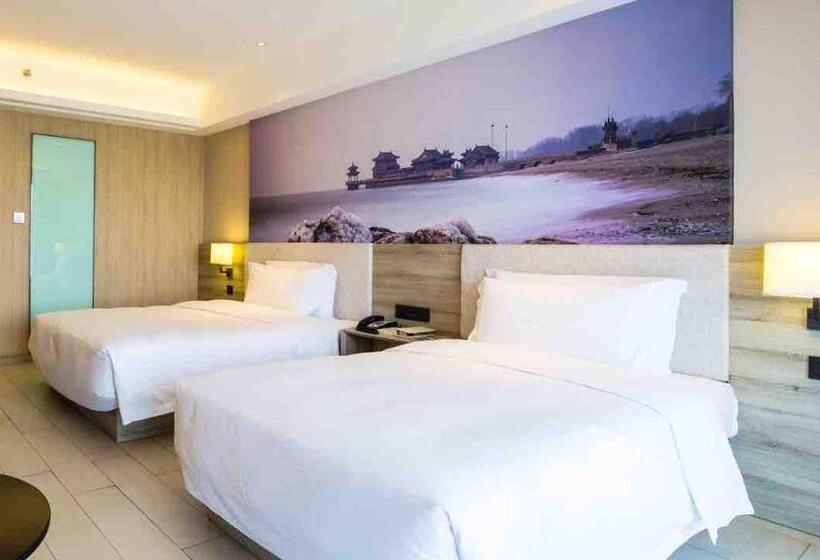 Atour Hotel Qinhuangdao Xiangxi Sea