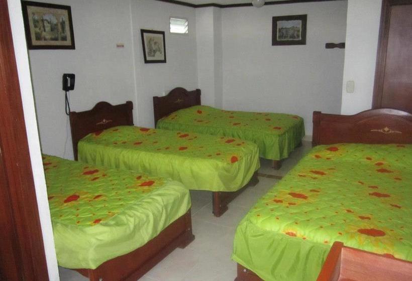 هتل Davinci Calarca