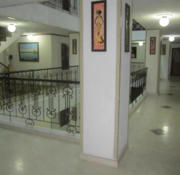 هتل Davinci Calarca