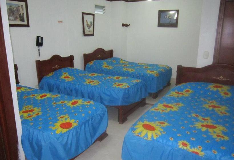 هتل Davinci Calarca