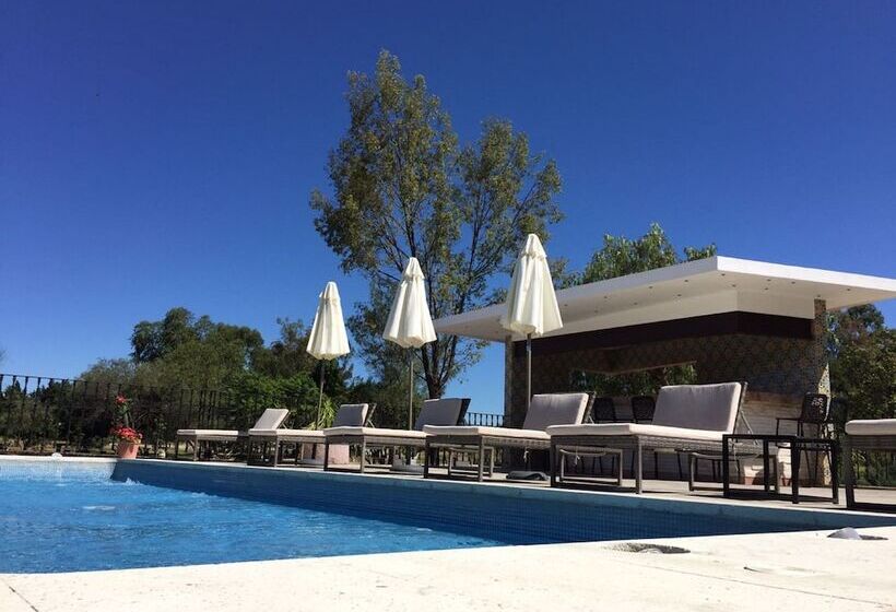 هتل Hacienda Santa Fe