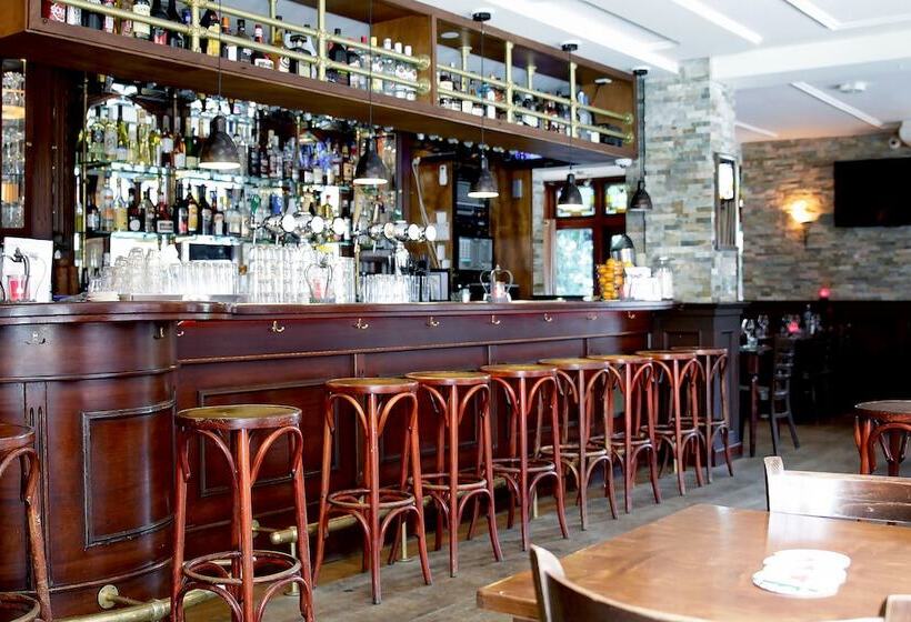 هتل Restaurant Koekenbier Abcoude
