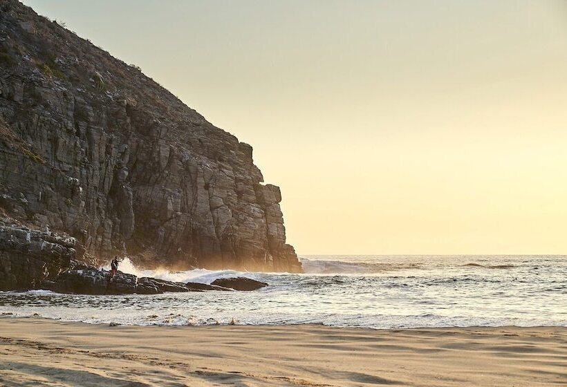 هتل San Cristobal Adults 15+