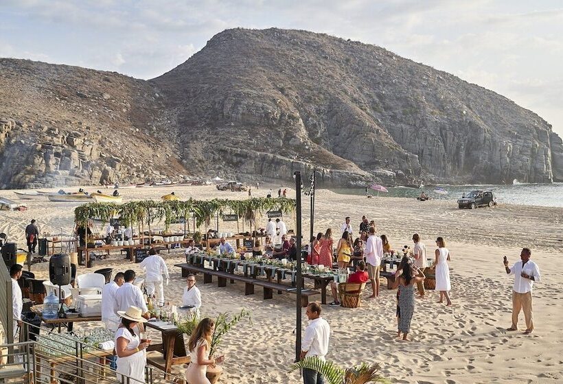 هتل San Cristobal Adults 15+