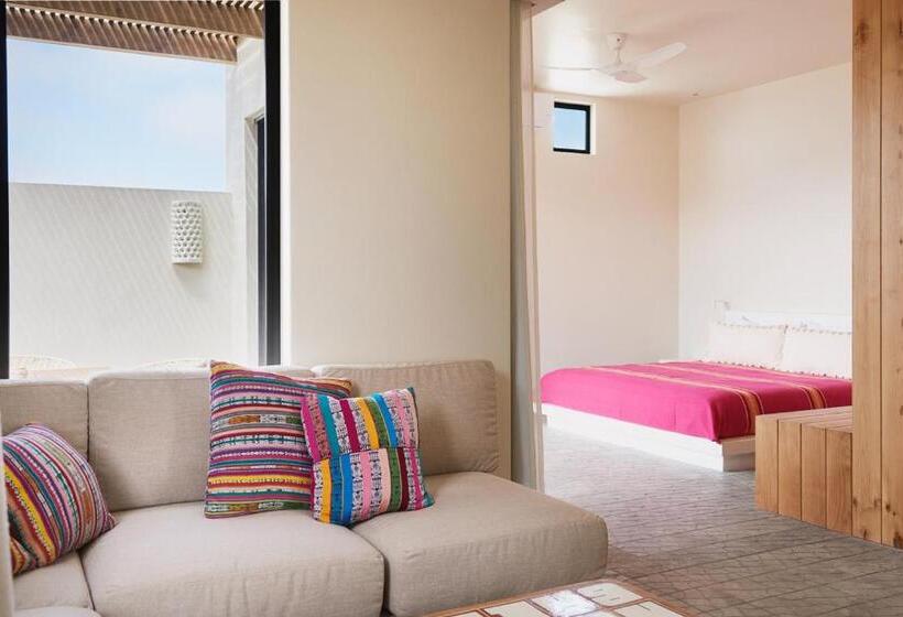 هتل San Cristobal Adults 15+