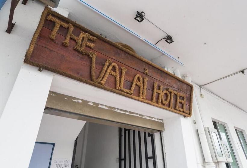 هتل The Valai
