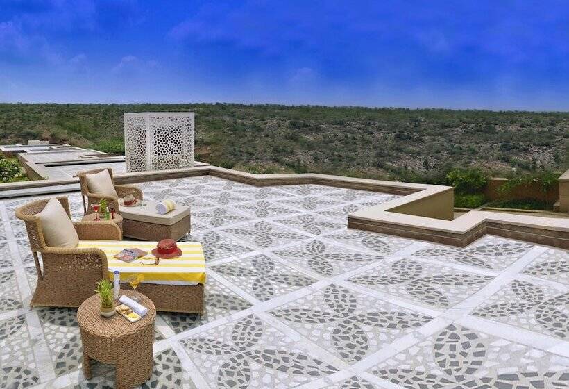 渡假胜地  The Lalit Mangar