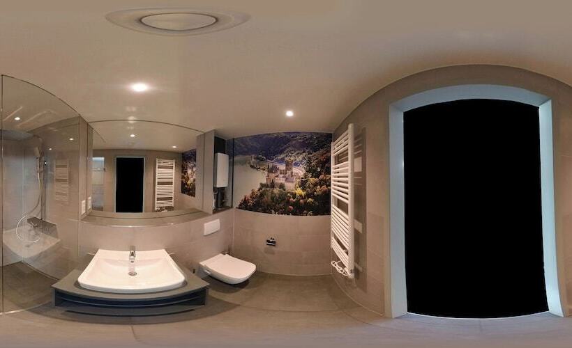 Frames Hotel Gmbh