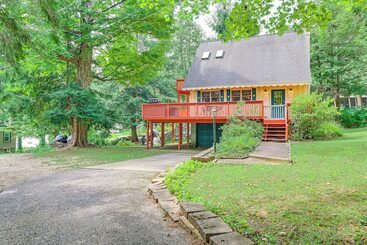 Pet Friendly Home W/ Beach In Northville!