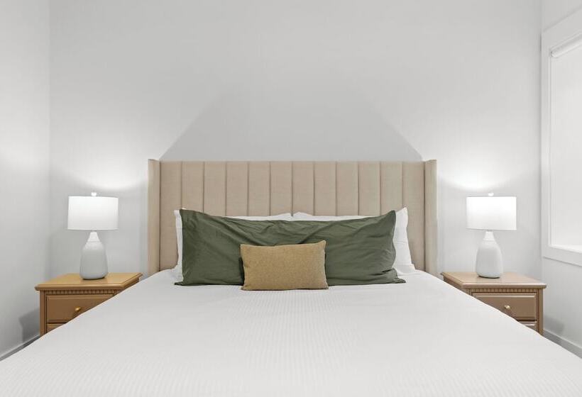 Hideaway Cove Private Dock, Firepit, New Build