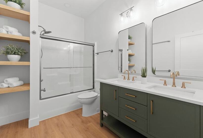 Hideaway Cove Private Dock, Firepit, New Build