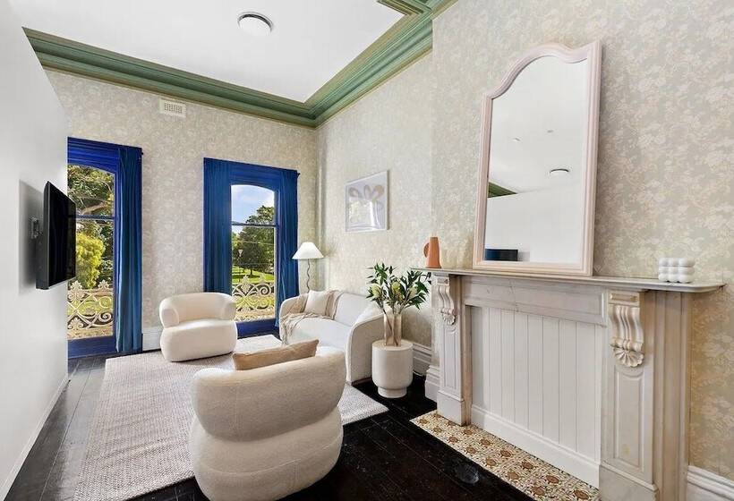 فندق فئة نجمة واحدة Fitzroy Private Rooms   132 Nicholson Homestay