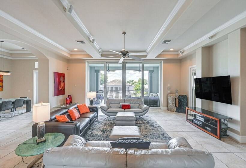 Luxe Bonita Springs Home < 2 Mi To Beach!