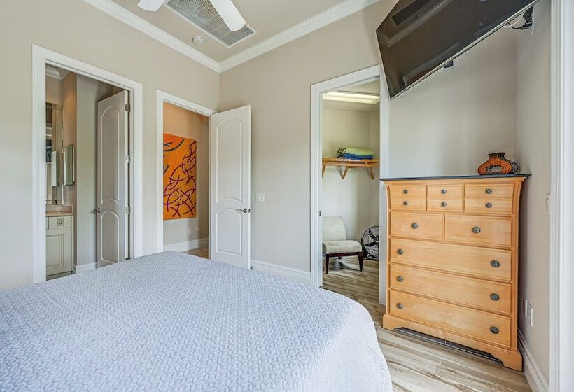 Luxe Bonita Springs Home < 2 Mi To Beach!