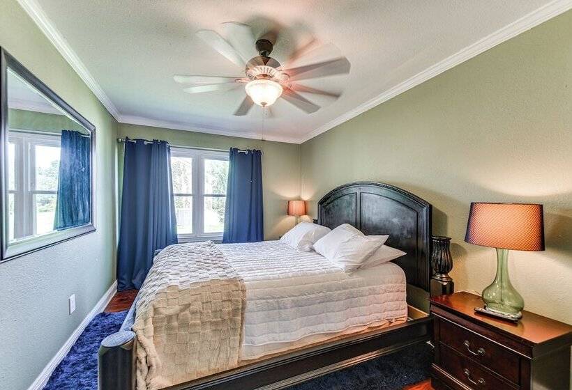 Luxe Lakefront Portsmouth Home: Fish, Swim & Play!