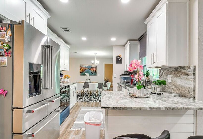 Weeki Lake Home: Heated Pool, By Disney & Kayaking