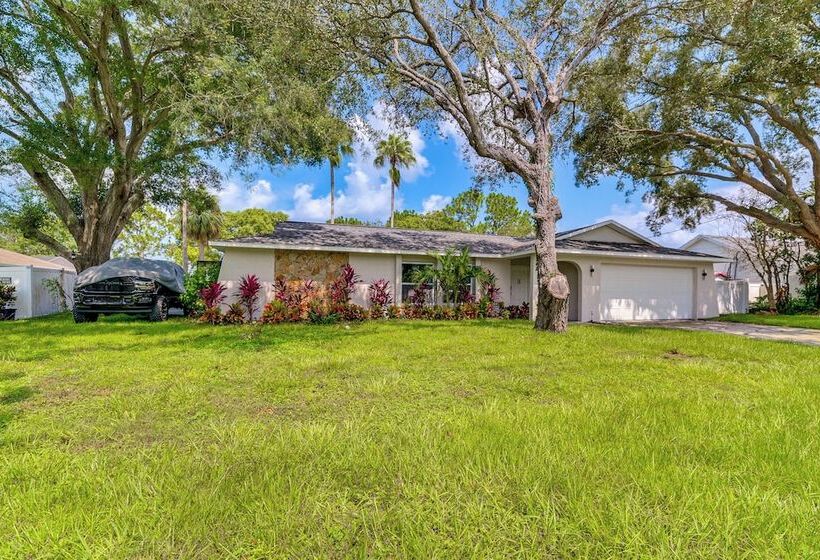 Weeki Lake Home: Heated Pool, By Disney & Kayaking