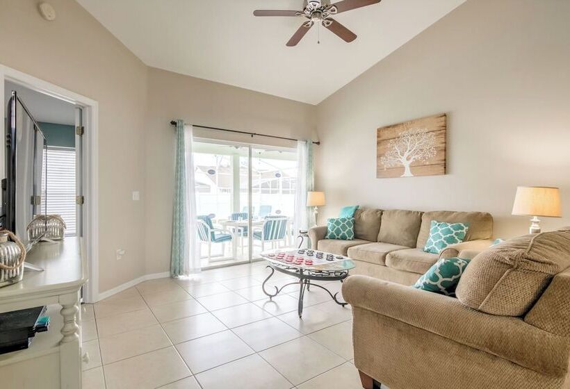 Amanda S Cozy Clear Creek Vacation Home