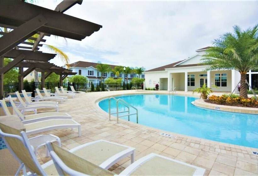 Beautiful Townhouse Next To Disney Parks 04