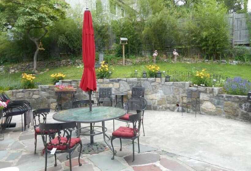 تختخواب و صبحانه Cozy Homeva Kensico Wp