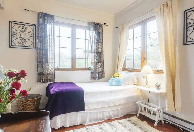 تختخواب و صبحانه Cozy Homeva Kensico Wp